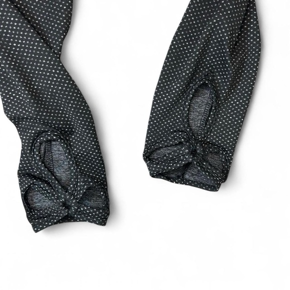 Jockey-  Capri Leggings-  M Black /Gray / Floral Cutout on leg - Picture 4 of 8